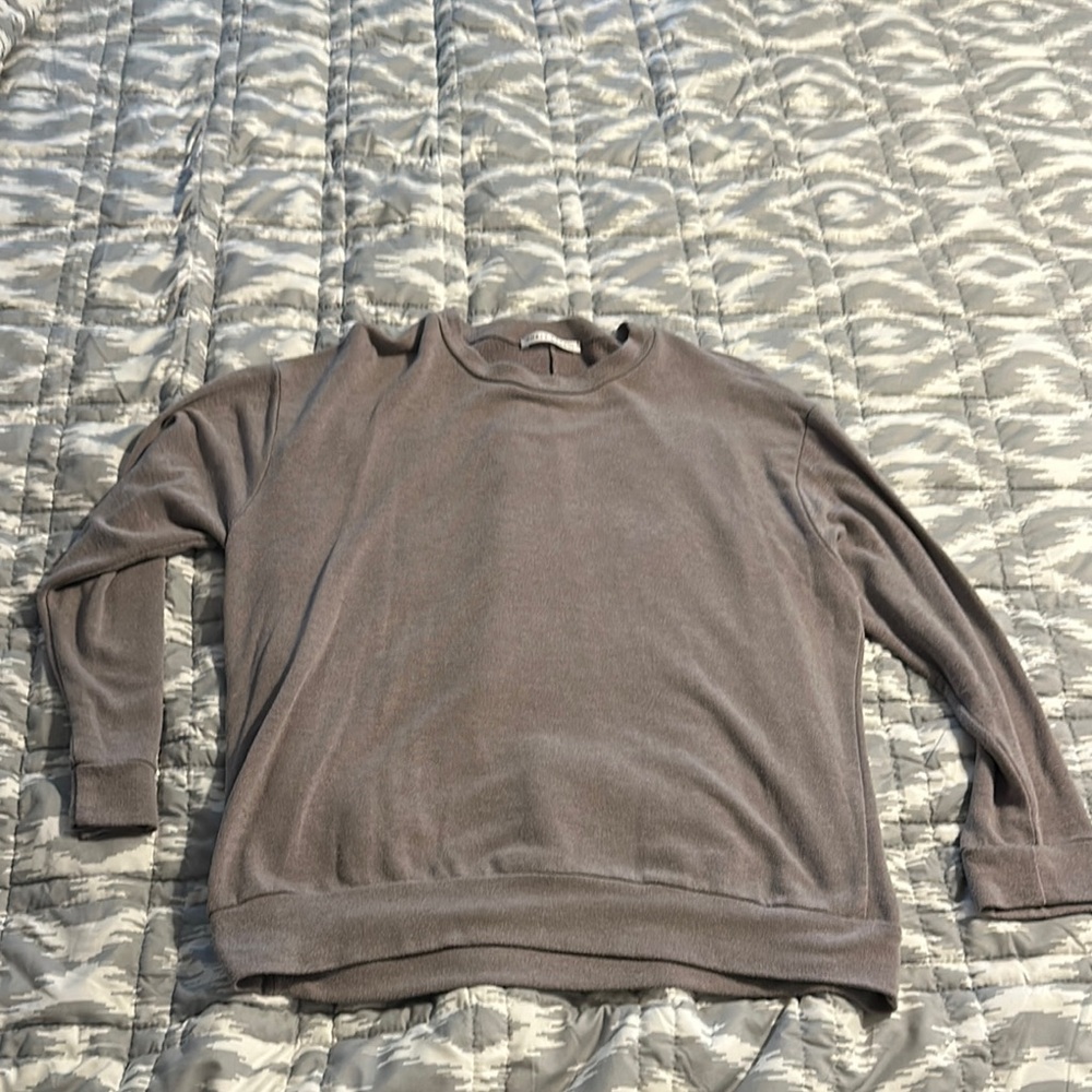 Chris & Carol Gray Crew Neck Sweater Soft Casual Fit